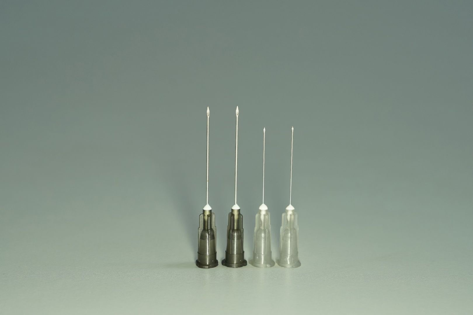 Sterile hypodermic needles for single use Sterile hypodermic needles for single use