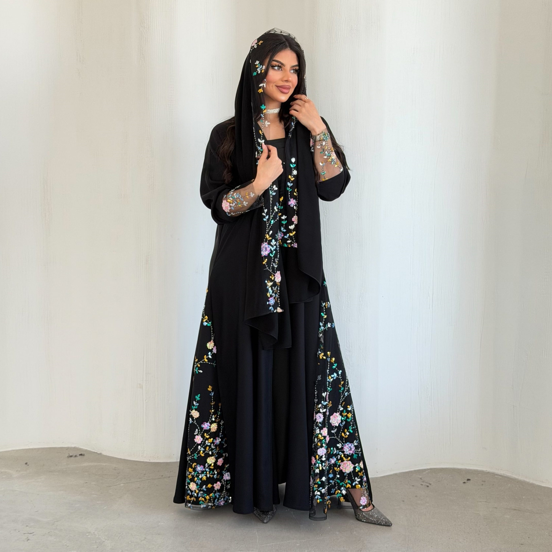 Floral Embroidery Open Abaya with Headscarf (2) Floral Embroidery Open Abaya with Headscarf (2)