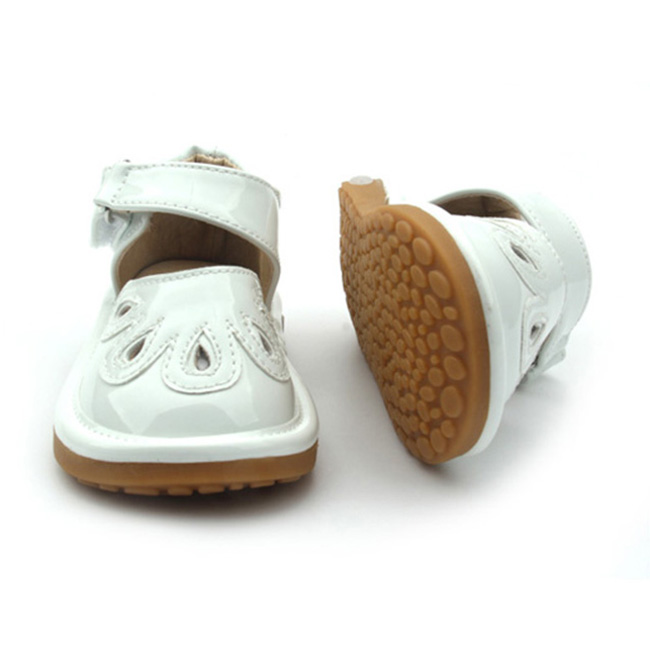 Skrzypiące Buty Squeaky Shoes