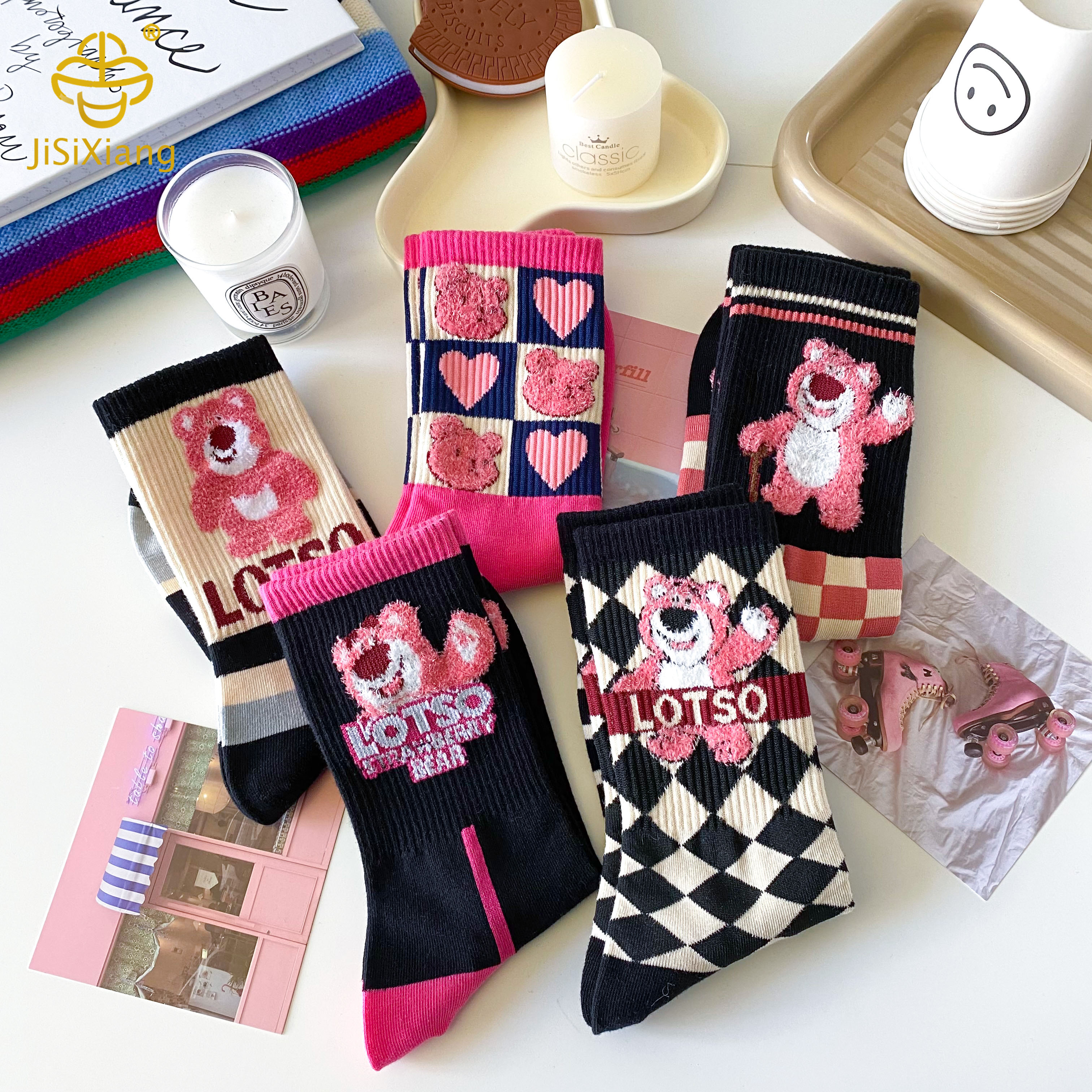 Korean version of Strawberry bear checkerboard socks Korean version of Strawberry bear checkerboard socks