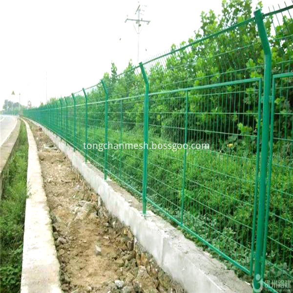 pvc coated rive fence