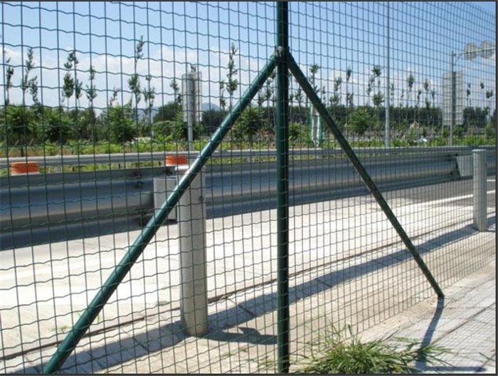 Holland Wire Mesh Fence