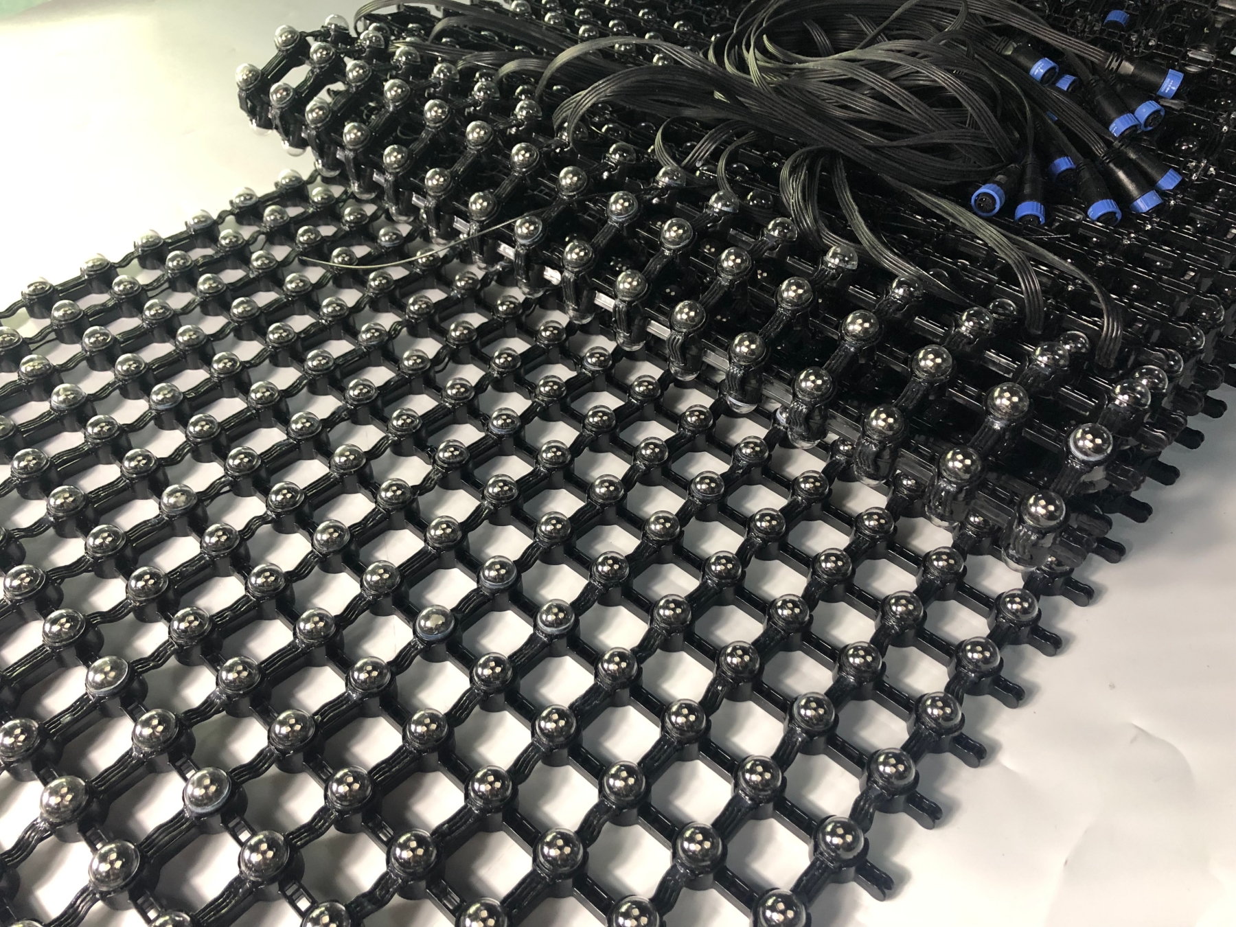 LED Flexible Mesh Screen SM3(15) LED Flexible Mesh Screen SM3(15)