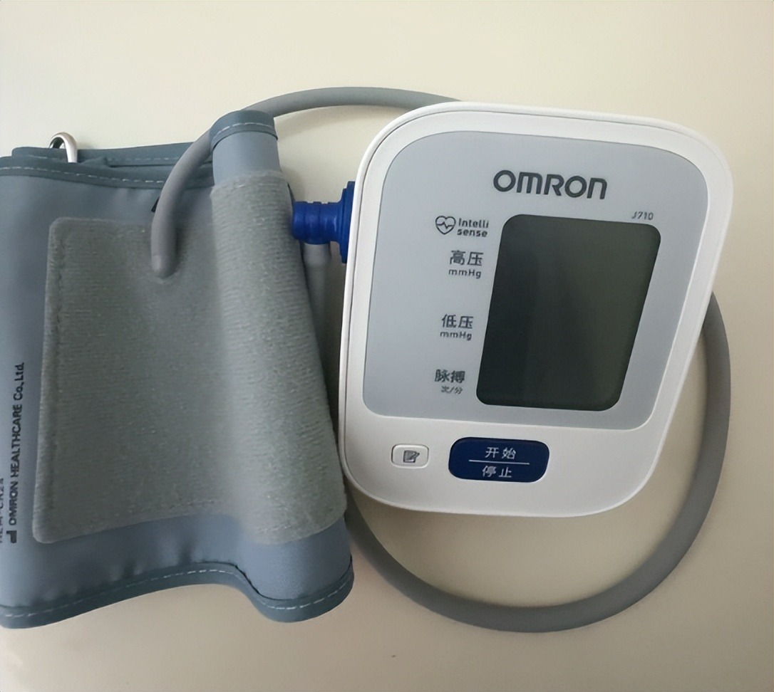 Miniature air pump for blood pressure monitors Miniature air pump for blood pressure monitors
