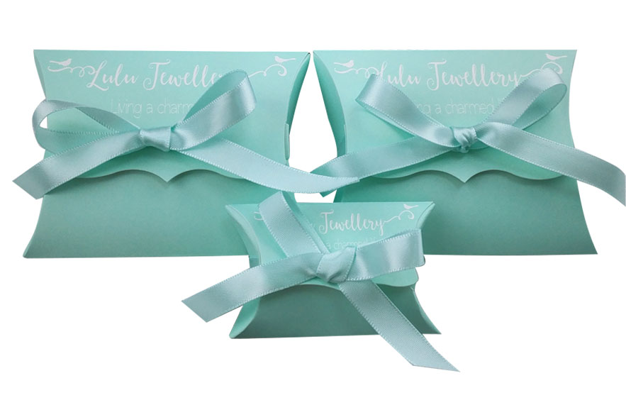 pillow box with ribbon tie