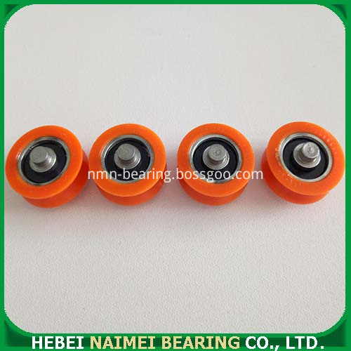 Nylon roller with ball bearing