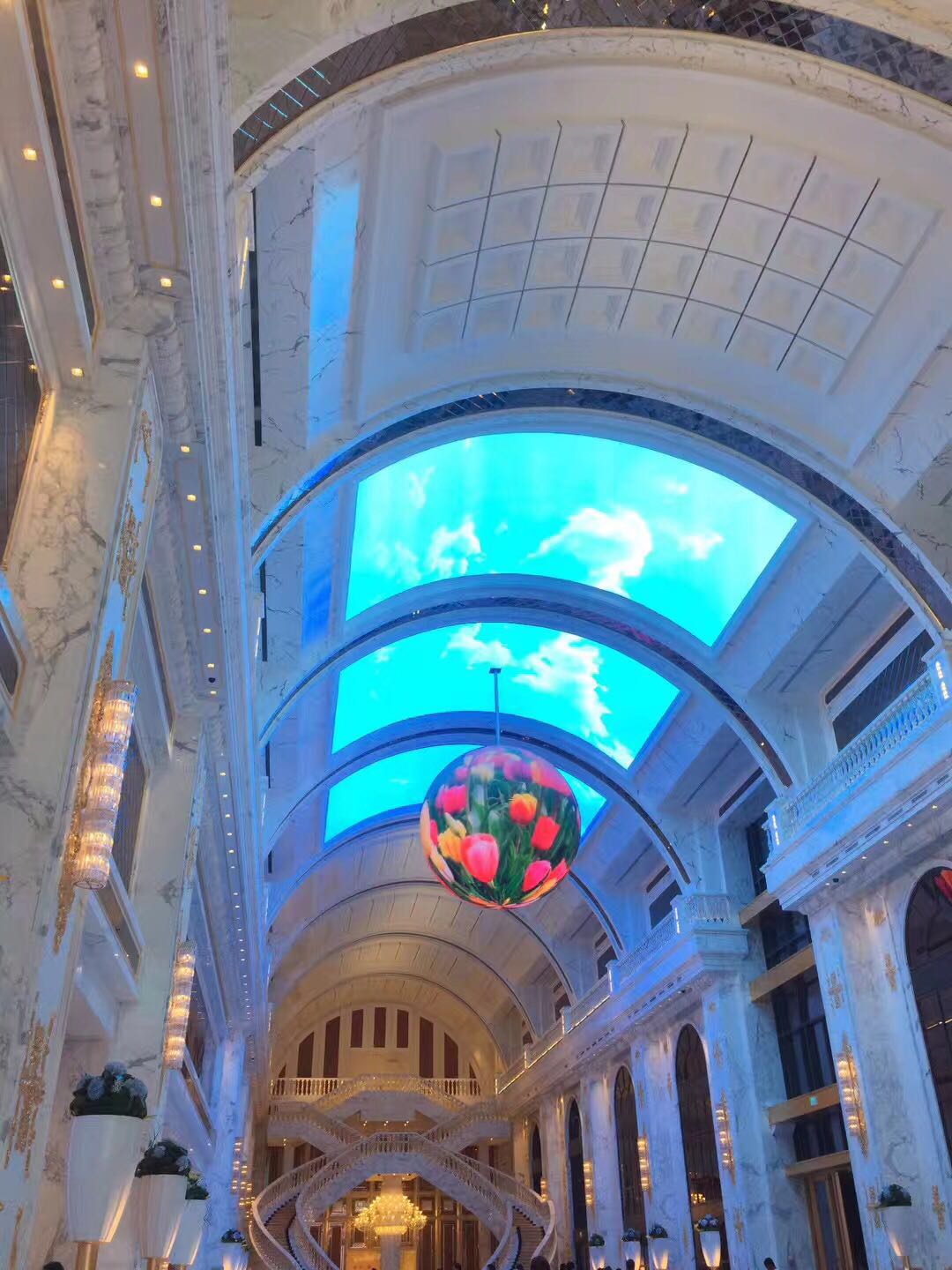 Ball shape LED display