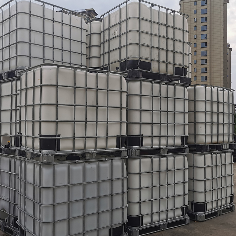 Metal framed bulk liquid tote unit Metal framed bulk liquid tote unit
