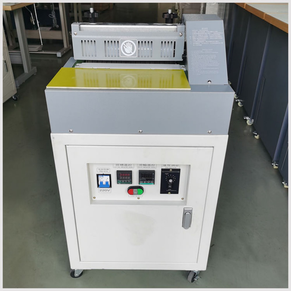 DL-7522 Hot Melt Gluing Machine Hot Melt Glue Roller Coater Glue Coating Machines (2) DL-7522 Hot Melt Gluing Machine Hot Melt Glue Roller Coater Glue Coating Machines (2)