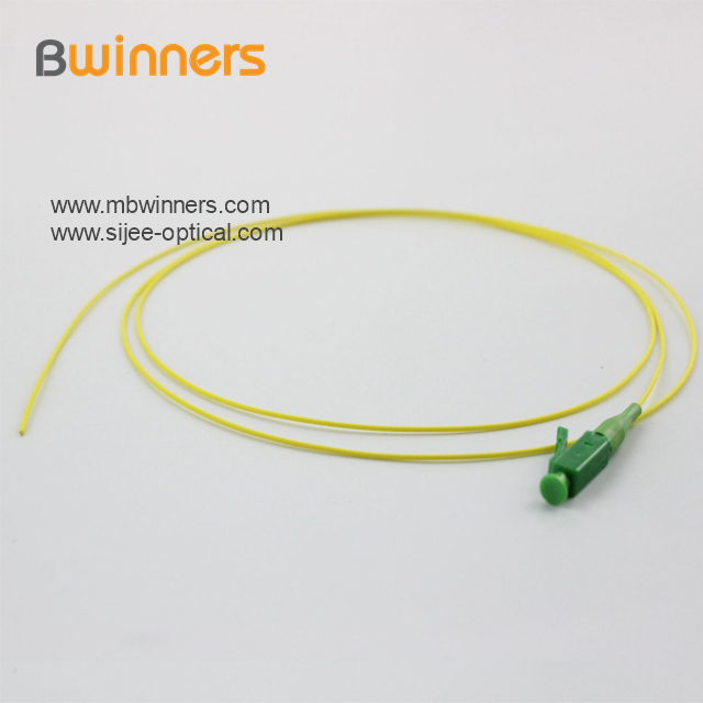 Tresse en fibre optique Sm 900um Lc Apc Sm 900um Lc Apc Fiber Optic Pigtail