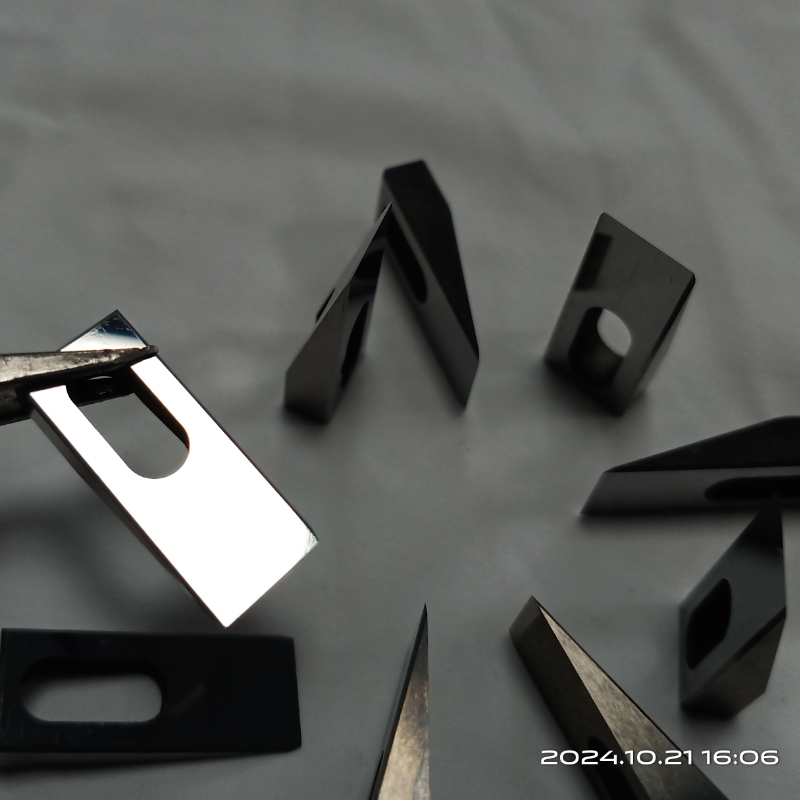 Tungsten steel blade Tungsten steel blade