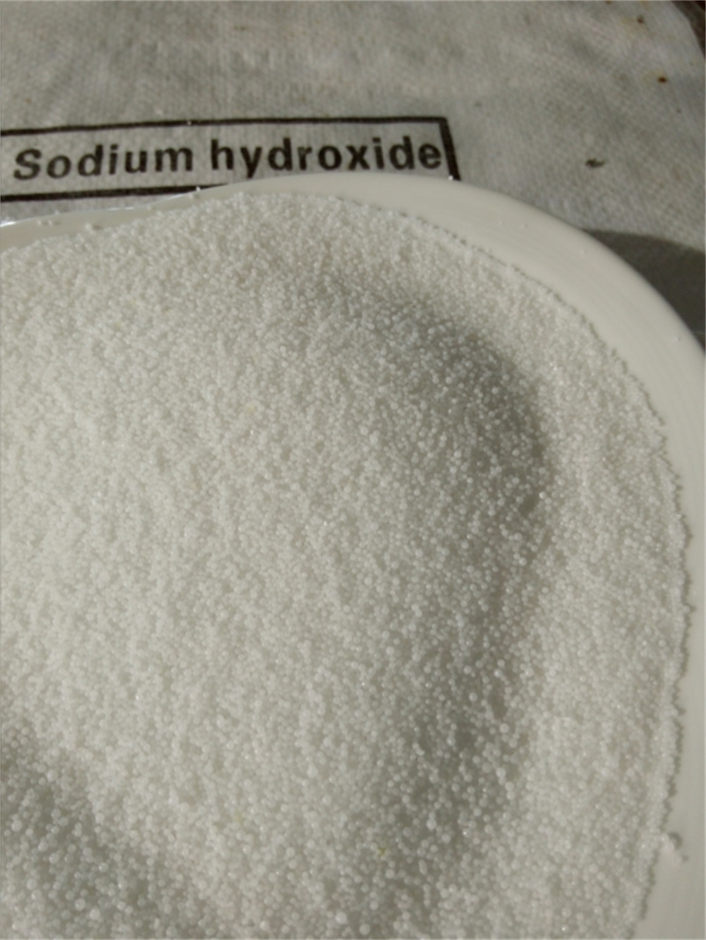 caustic soda pearl-1 caustic soda pearl-1