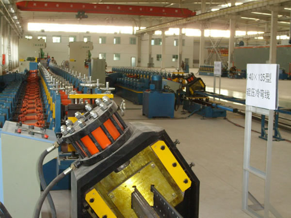 upright roll forming machine