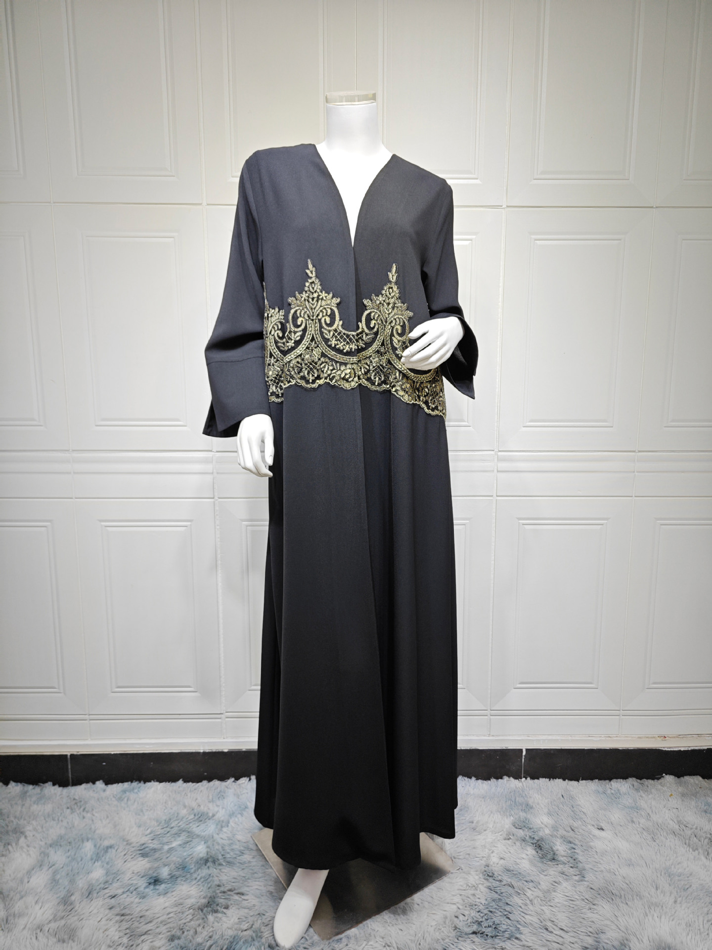 Elegant Black Kimono Abaya for Muslim Women MQ247 (3) Elegant Black Kimono Abaya for Muslim Women MQ247 (3)