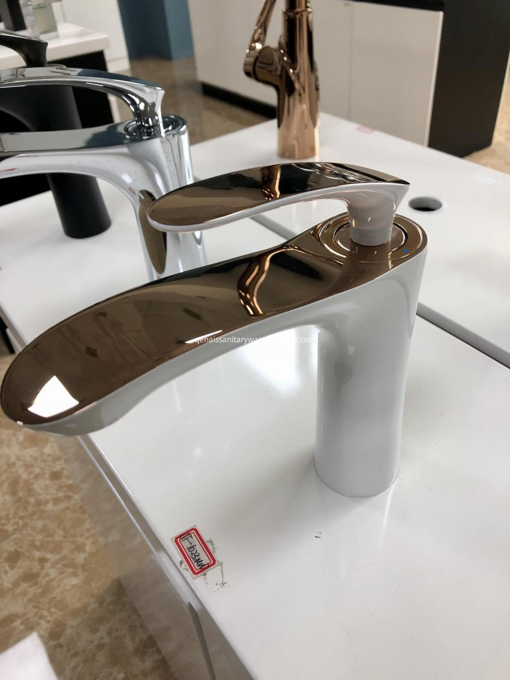Fashion White Single Hole Basin Faucet Fashion White Single Hole Basin Faucet