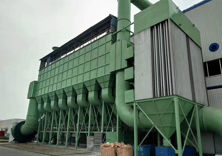 Case of bag type dust collector