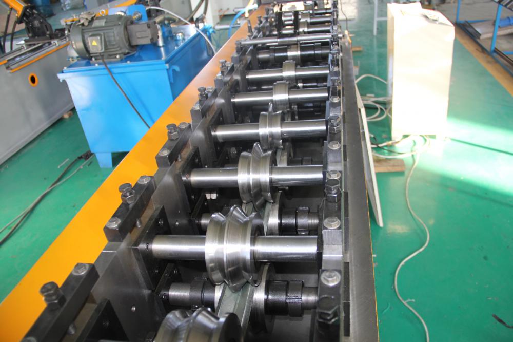 Stückstab-Rolle, die Maschine bildet Tee Bar Roll Forming Machine