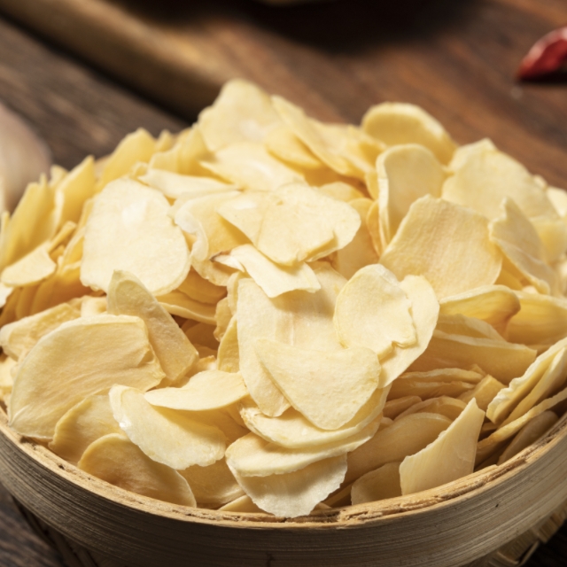 GARLIC FLAKES GARLIC FLAKES