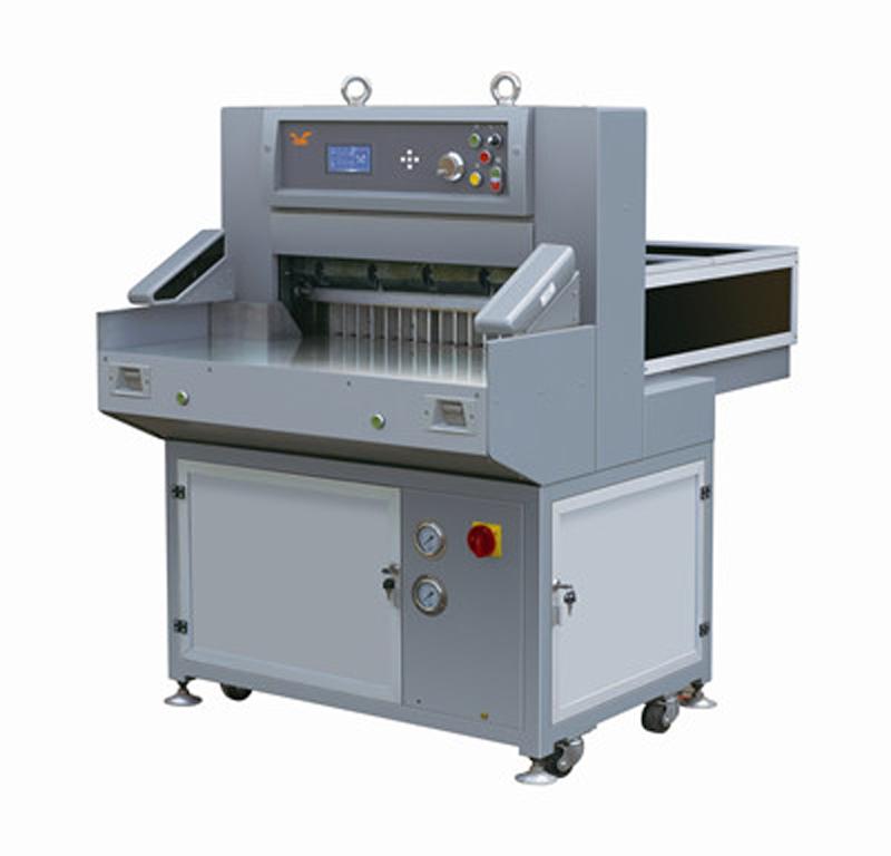 Paper cutting equipment picture