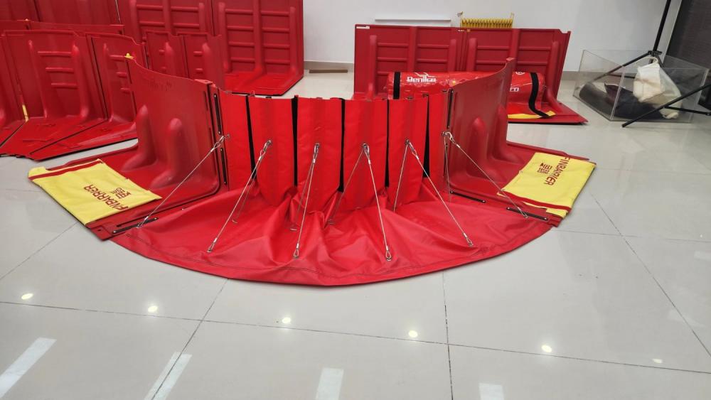 outward flood barrier PVC outward flood barrier PVC