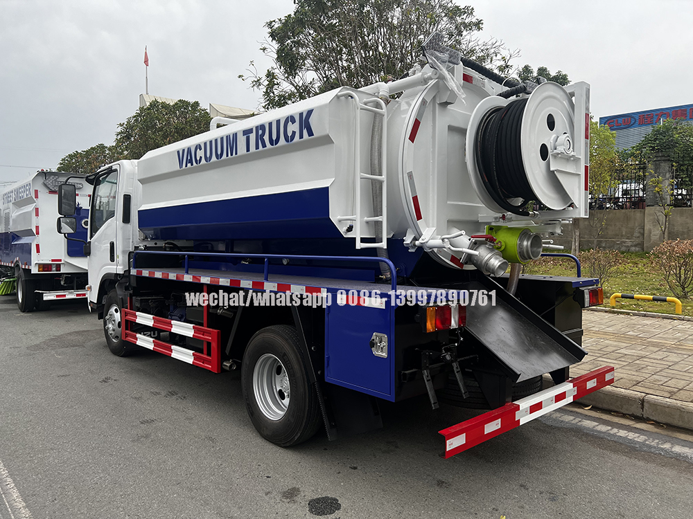suction sewage truck suction sewage truck