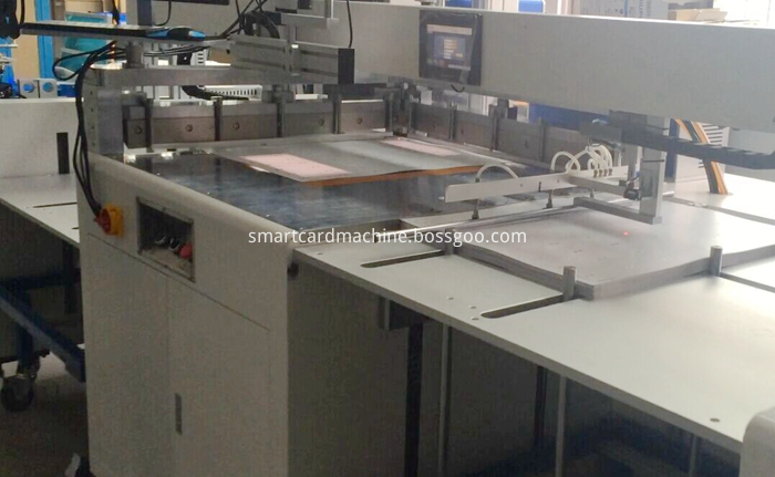 Smart Card Cutting Trimming Collating Machine