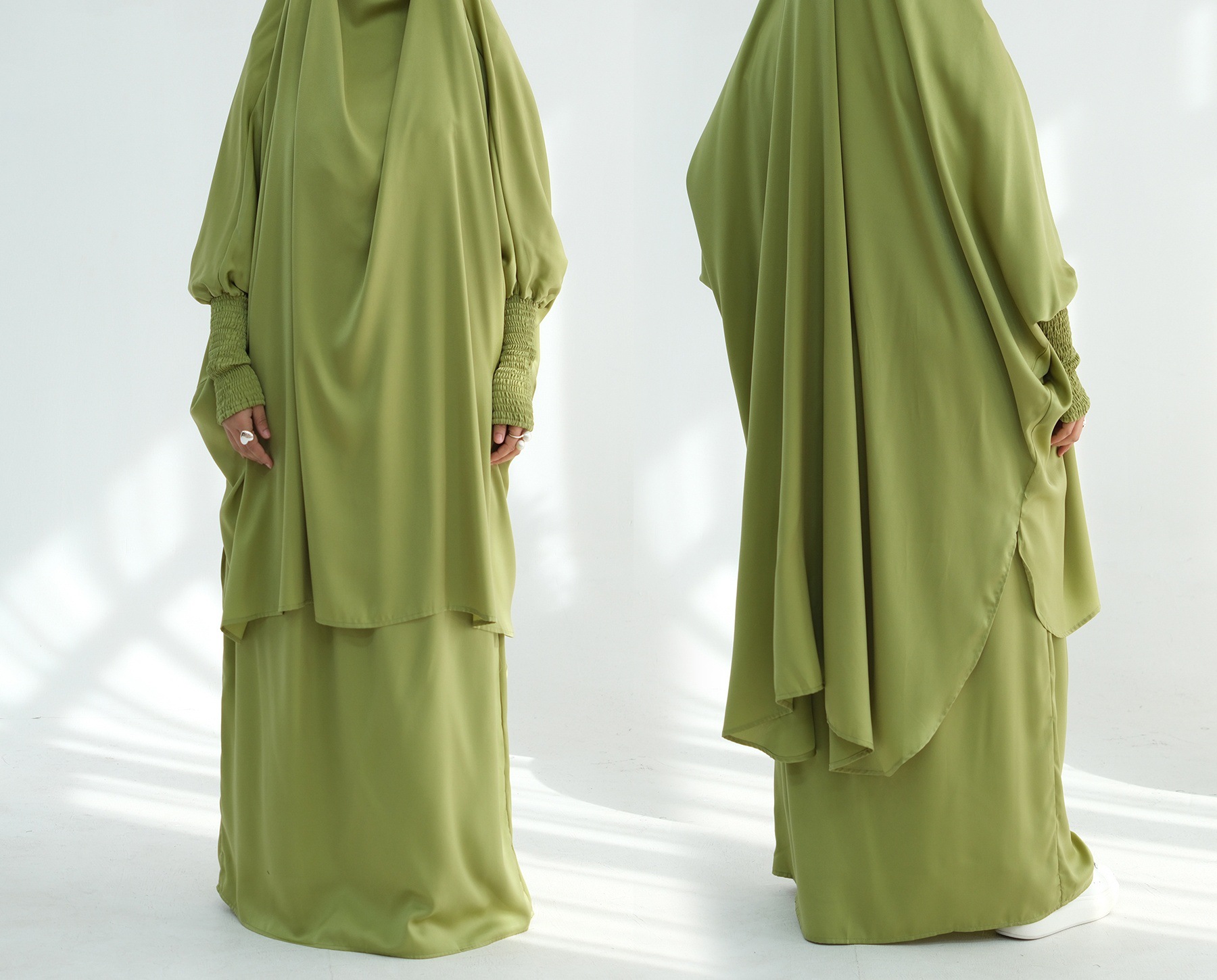 Velvet Satin Abaya Ruched Cuff Detail Velvet Satin Abaya Ruched Cuff Detail