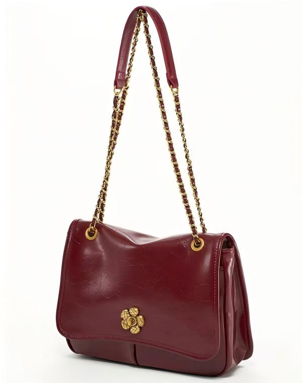 Fashionable leather crossbody bag Fashionable leather crossbody bag