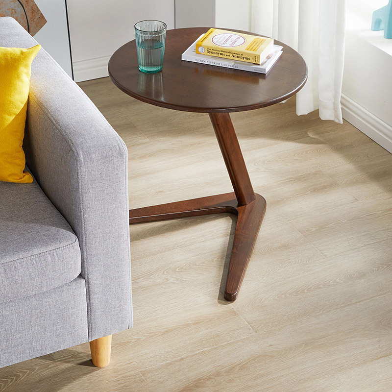Small solid wood coffee table (2) Small solid wood coffee table (2)