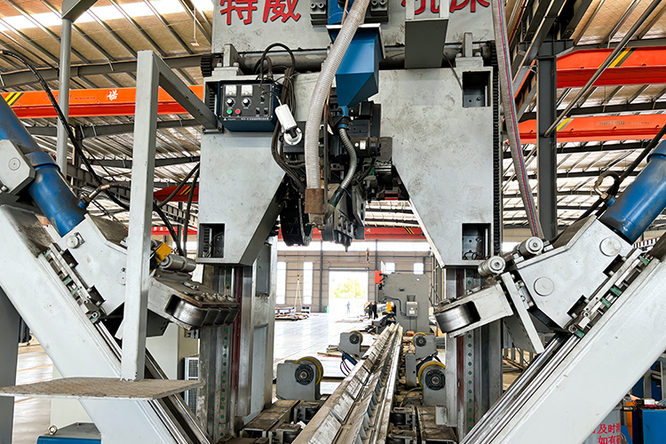 Automatic Welding And Seaming Integrated Machine Automatic Welding And Seaming Integrated Machine