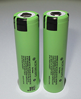 Taschenlampe mit Kameraakku NCR18650PD Batterie CELL flashlight with camera battery NCR18650PD battery CELL