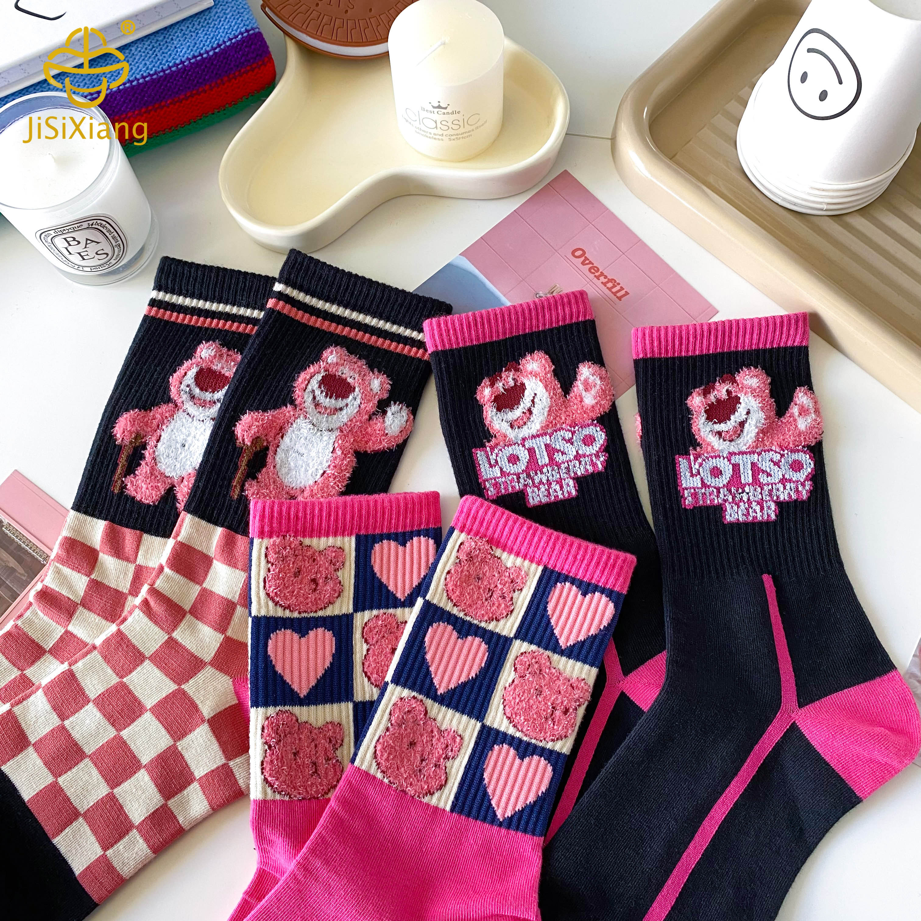 Korean version of Strawberry bear checkerboard tube socks Korean version of Strawberry bear checkerboard tube socks