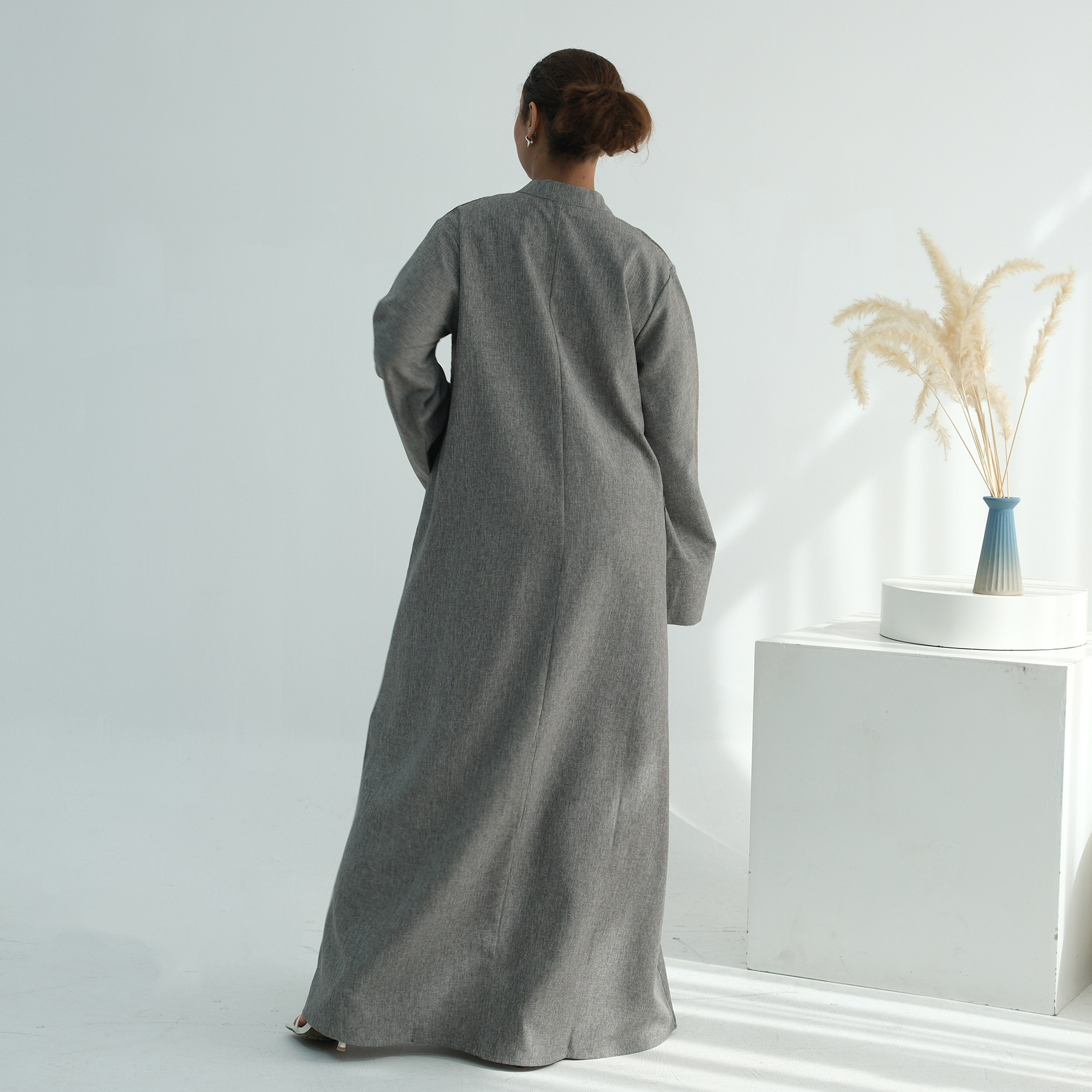 Everyday Linen Abaya Color Detail Everyday Linen Abaya Color Detail