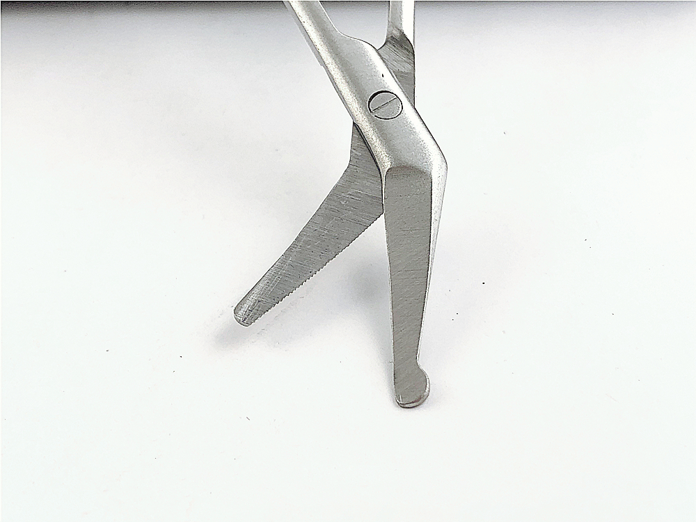 Ciseaux en vente Scissors On Sale