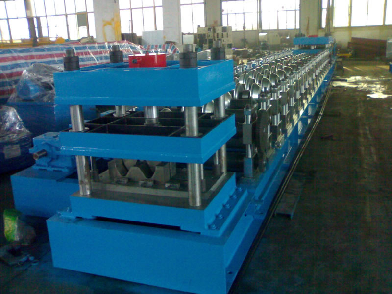 철강 고속도로 가드 레일 사양 기계 제작 Steel Highway Guardrail Specifications Making Machine