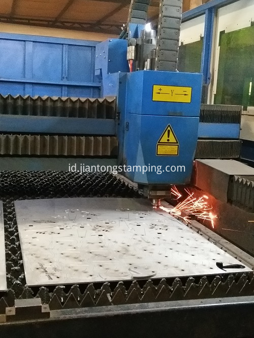 Fabrikasi Logam Lembaran Sheet Metal Fabrication