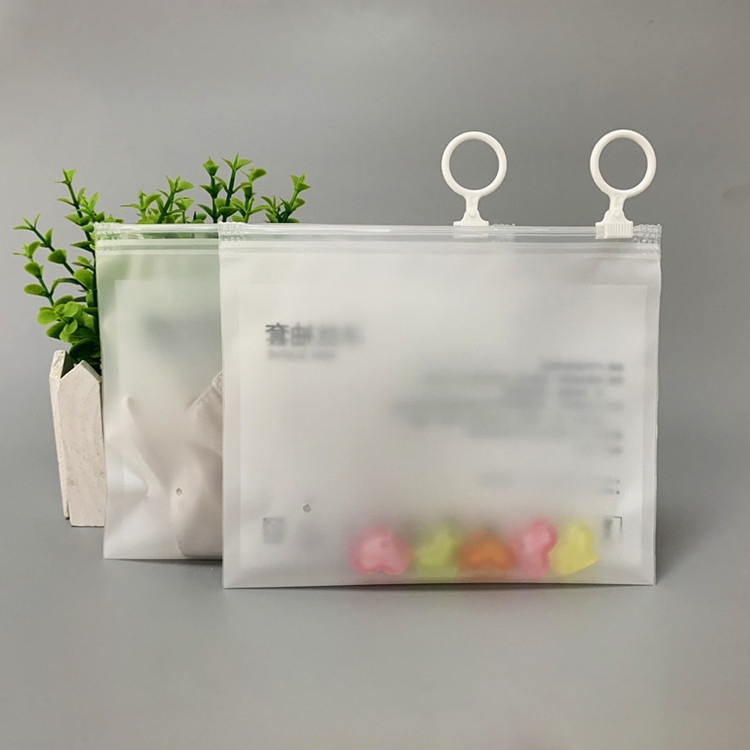 CPE translucent clothing packaging zipper bag CPE translucent clothing packaging zipper bag