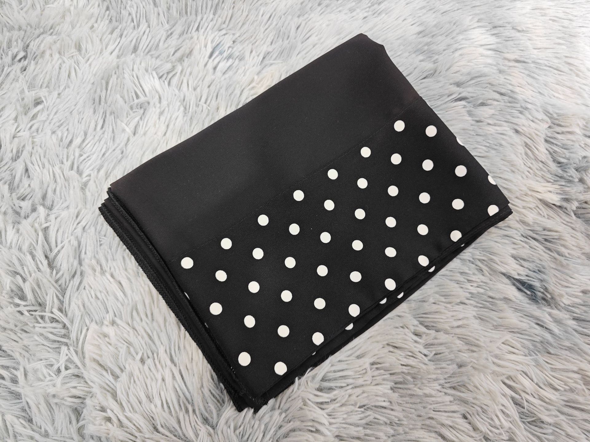 Polka Dot Black Abaya with Matching Hijab Set MQ260 (6) Polka Dot Black Abaya with Matching Hijab Set MQ260 (6)