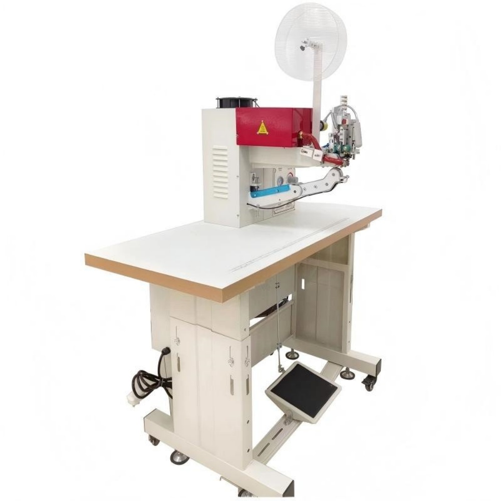 KD-296-F2 Automatic seam pressing and hot air tape attaching machine (auto-cutting tape) (3) KD-296-F2 Automatic seam pressing and hot air tape attaching machine (auto-cutting tape) (3)