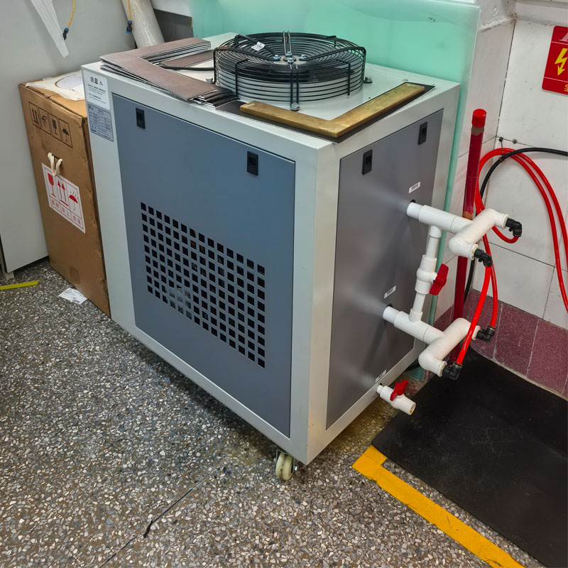 SC-886 High Frequency Precision Sliding Table Fusing Machine (3) SC-886 High Frequency Precision Sliding Table Fusing Machine (3)