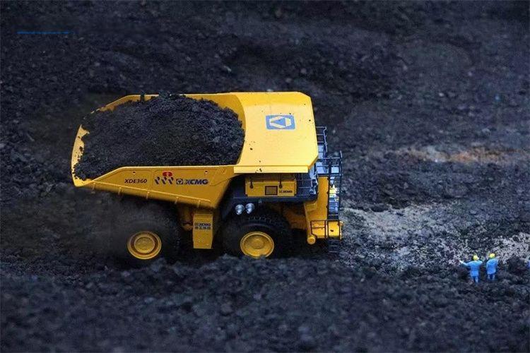 1:50 Mining Dump Truck Model XDE360 1:50 Mining Dump Truck Model XDE360