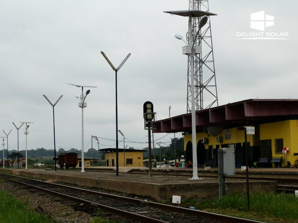 lampadaires-solaires-doubles-tÃªtes-dans-les-gares-du-Gabon_