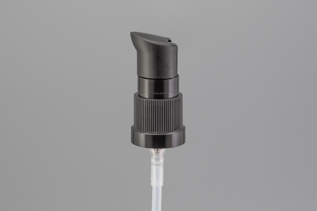 18/415 Black Shrouded Treatment Pump With Cap 18/415 Black Shrouded Treatment Pump With Cap