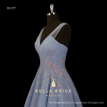 Chine Sangle Fine Encolure En V Lacetee Robe De Soiree Robe Ruche Bleu Clair Longueur Du Sol Robe De Soiree Pour Le Diner Fabricants