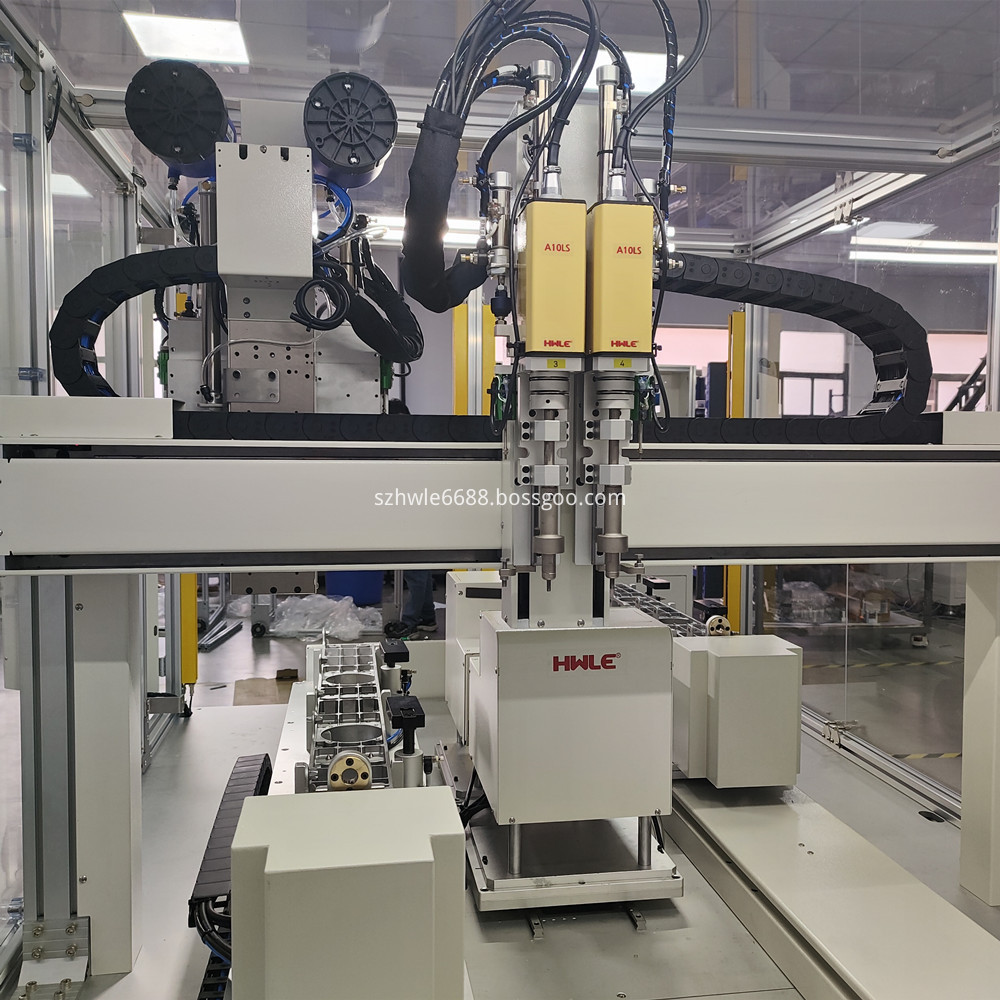 Automated Screw Driver