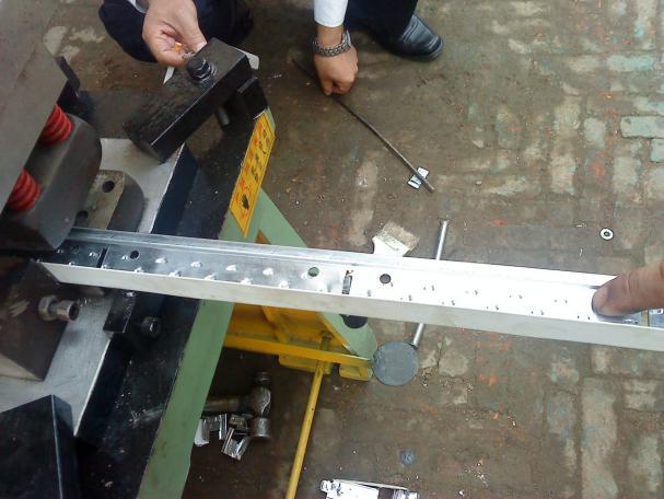 Stückstab-Rolle, die Maschine bildet Tee Bar Roll Forming Machine