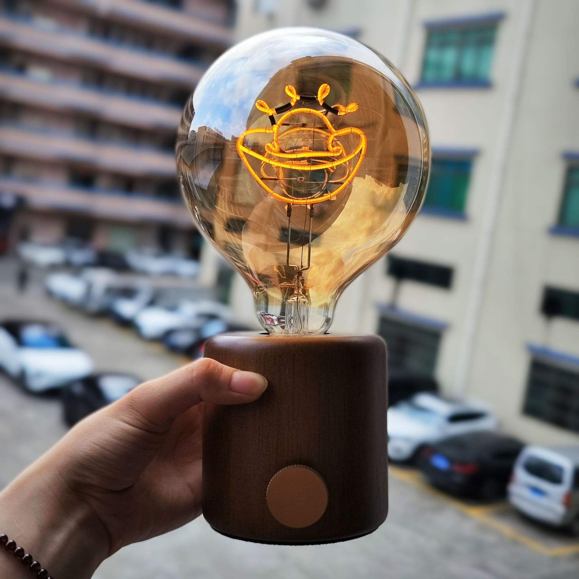 retro-wooden-base-ambient-lighting retro-wooden-base-ambient-lighting