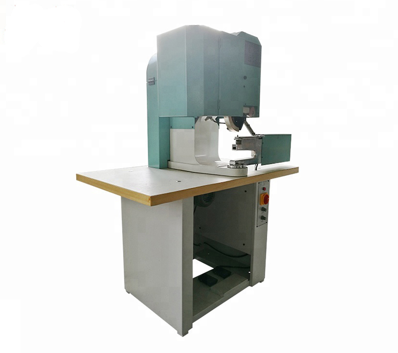 JD-918 Automatic D-Ring Button Riveting Machine (4) JD-918 Automatic D-Ring Button Riveting Machine (4)