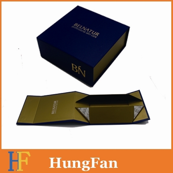 China Factory Made Magnet Closure Foldable Gift Box