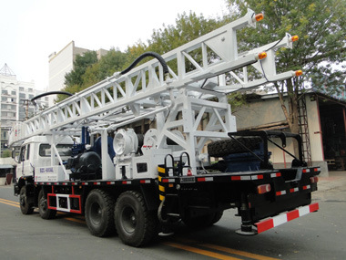 Drilling Water Well Drilling Rig Mounted on Truck 300kn